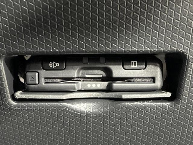 シフォン カスタムRS 4WD ターボ 両側電動ドア 8型SDナビ バックカメラ スマートアシスト 禁煙車 ハーフレザーシート コーナーセンサー シートヒーター スマートキー LEDヘッド ビルトインETC オートハイビーム(8枚目)