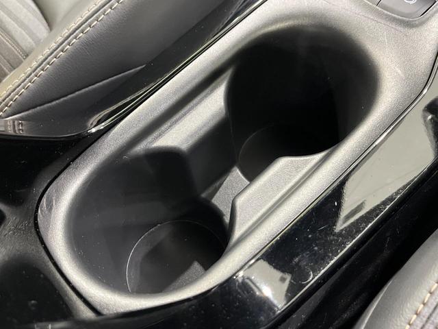 カローラツーリング ハイブリッド ダブルバイビー 4WD 純正9型ディスプレイオーディオ バックカメラ AC100V セーフティーセンス レーダークルーズコントロール 禁煙車 ドラレコ ETC LEDヘッド スマートキー ステアリングヒーター(41枚目)