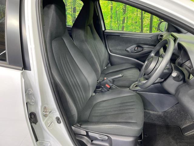 ヤリス X 4WD SDナビ バックカメラ 寒冷地仕様 セーフティセンス レーダークルーズ 禁煙車 コーナーセンサー スマートキー ETC オートハイビーム オートライト Bluetooth(9枚目)