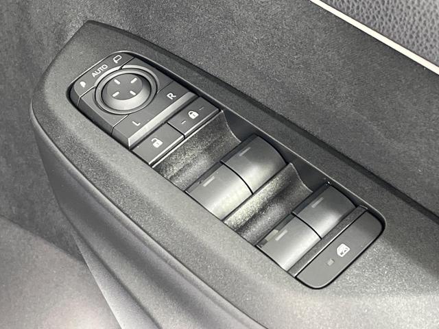 ヤリス X 4WD SDナビ バックカメラ 寒冷地仕様 セーフティセンス レーダークルーズ 禁煙車 コーナーセンサー スマートキー ETC オートハイビーム オートライト Bluetooth(38枚目)