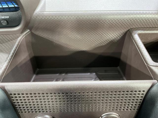 スペイド F クイーンII 4WD 禁煙車 純正SDナビ Bluetooth再生 電動スライドドア セーフティセンス オートハイビーム 車線逸脱警報 ドライブレコーダー ビルトインETC スマートキー(51枚目)