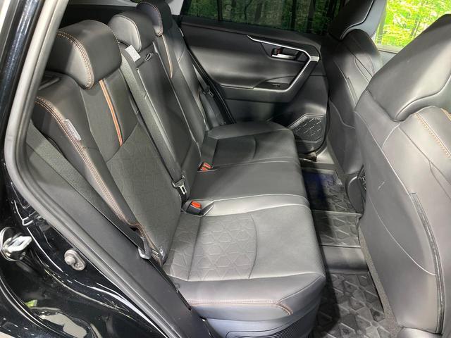 RAV4 ハイブリッドアドベンチャー 4WD TRDエアロ 純正10.5型ナビ 全方位カメラ 寒冷地仕様 パワーバックドア デジタルインナーミラー BSM セーフティセンス レーダークルーズ シートヒーター シートベンチレーション 禁煙車(12枚目)