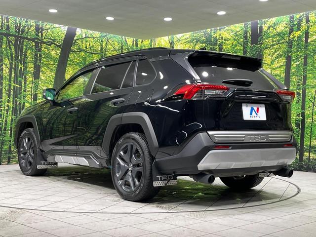 RAV4 ハイブリッドアドベンチャー 4WD TRDエアロ 純正10.5型ナビ 全方位カメラ 寒冷地仕様 パワーバックドア デジタルインナーミラー BSM セーフティセンス レーダークルーズ シートヒーター シートベンチレーション 禁煙車(19枚目)