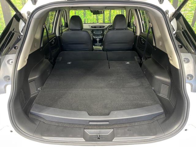 エクストレイル ２０Ｘ　ハイブリッド　エマージェンシーブレーキＰ　４ＷＤ　サンルーフ　純正ナビ　バックカメラ　衝突軽減装置　パワーバックドア　シートヒーター　ＥＴＣ　ＬＥＤヘッド　オートライト　スマートキー　オートエアコン　１７インチアルミホイール　禁煙車（11枚目）