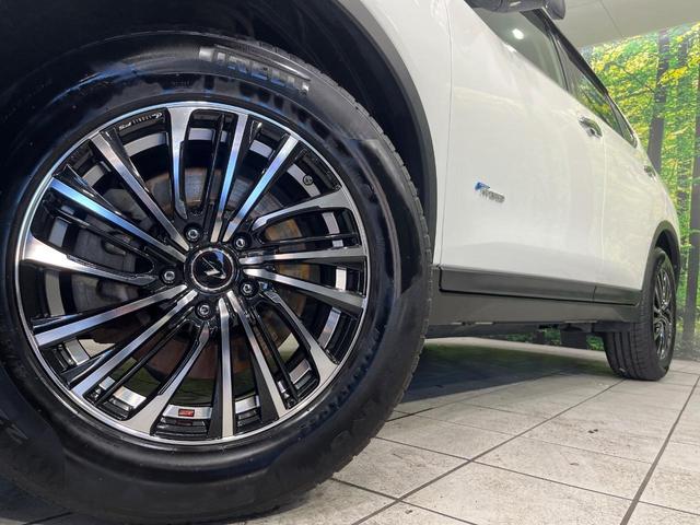 エクストレイル ２０Ｘ　ハイブリッド　エマージェンシーブレーキＰ　４ＷＤ　サンルーフ　純正ナビ　バックカメラ　衝突軽減装置　パワーバックドア　シートヒーター　ＥＴＣ　ＬＥＤヘッド　オートライト　スマートキー　オートエアコン　１７インチアルミホイール　禁煙車（14枚目）