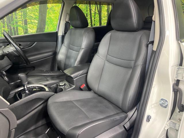 エクストレイル ２０Ｘ　ハイブリッド　エマージェンシーブレーキＰ　４ＷＤ　サンルーフ　純正ナビ　バックカメラ　衝突軽減装置　パワーバックドア　シートヒーター　ＥＴＣ　ＬＥＤヘッド　オートライト　スマートキー　オートエアコン　１７インチアルミホイール　禁煙車（26枚目）