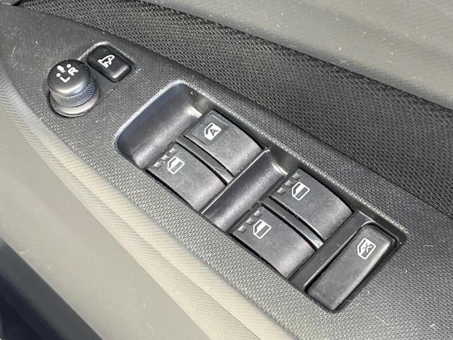 ムーヴ カスタム　Ｘ　ＳＡ　４ＷＤ　ＨＤＤナビ　スマートアシスト　禁煙車　スマートキー　ＬＥＤヘッド　純正１４インチアルミ　オートライト　オートエアコン　ＣＤ　ＤＶＤ再生　地デジ　アイドリングストップ（8枚目）