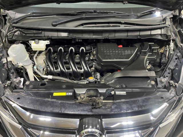 セレナ ハイウェイスター　４ＷＤ　純正９型ナビ　両側電動ドア　後席モニター　全周囲カメラ　エマージェンシーブレーキ　禁煙車　コーナーセンサー　スマートキー　ＬＥＤヘッド　ビルトインＥＴＣ　クルコン　オートエアコン（20枚目）