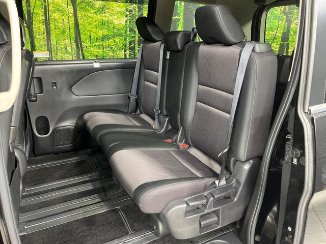 セレナ ハイウェイスター　４ＷＤ　純正９型ナビ　両側電動ドア　後席モニター　全周囲カメラ　エマージェンシーブレーキ　禁煙車　コーナーセンサー　スマートキー　ＬＥＤヘッド　ビルトインＥＴＣ　クルコン　オートエアコン（28枚目）