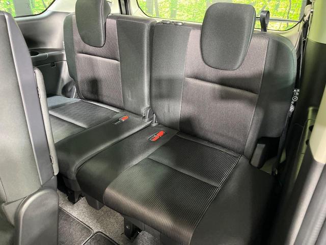 セレナ ハイウェイスター　４ＷＤ　純正９型ナビ　両側電動ドア　後席モニター　全周囲カメラ　エマージェンシーブレーキ　禁煙車　コーナーセンサー　スマートキー　ＬＥＤヘッド　ビルトインＥＴＣ　クルコン　オートエアコン（30枚目）