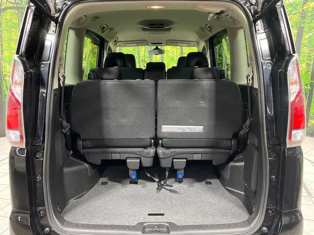 セレナ ハイウェイスター　４ＷＤ　純正９型ナビ　両側電動ドア　後席モニター　全周囲カメラ　エマージェンシーブレーキ　禁煙車　コーナーセンサー　スマートキー　ＬＥＤヘッド　ビルトインＥＴＣ　クルコン　オートエアコン（32枚目）
