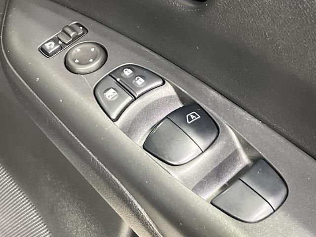 セレナ ハイウェイスター　４ＷＤ　純正９型ナビ　両側電動ドア　後席モニター　全周囲カメラ　エマージェンシーブレーキ　禁煙車　コーナーセンサー　スマートキー　ＬＥＤヘッド　ビルトインＥＴＣ　クルコン　オートエアコン（42枚目）