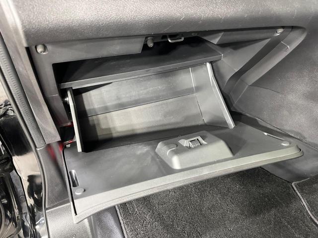 セレナ ハイウェイスター　４ＷＤ　純正９型ナビ　両側電動ドア　後席モニター　全周囲カメラ　エマージェンシーブレーキ　禁煙車　コーナーセンサー　スマートキー　ＬＥＤヘッド　ビルトインＥＴＣ　クルコン　オートエアコン（51枚目）