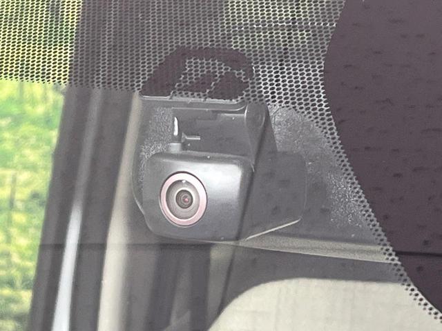 デイズ Ｘ　４ＷＤ　エマージェンシーブレーキ　バックカメラ　禁煙車　ドラレコ　コーナーセンサー　スマートキー　シートヒーター　純正１４インチアルミ　オートライト　オートエアコン　スマートキー　ＣＤ（5枚目）