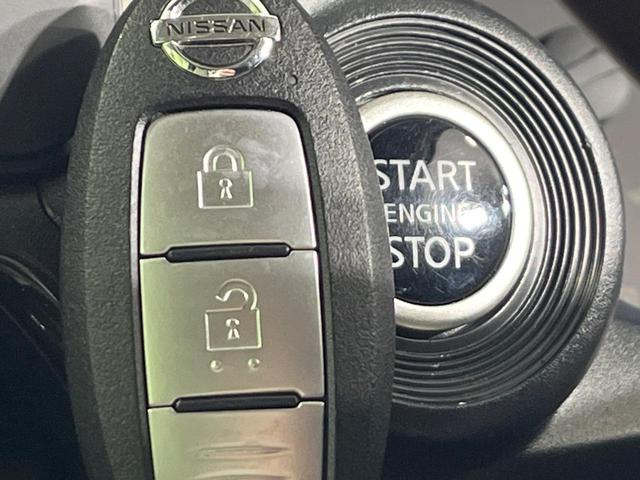 デイズ Ｘ　４ＷＤ　エマージェンシーブレーキ　バックカメラ　禁煙車　ドラレコ　コーナーセンサー　スマートキー　シートヒーター　純正１４インチアルミ　オートライト　オートエアコン　スマートキー　ＣＤ（7枚目）