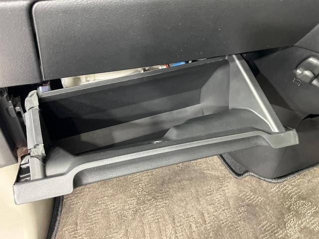 デイズ Ｘ　４ＷＤ　エマージェンシーブレーキ　バックカメラ　禁煙車　ドラレコ　コーナーセンサー　スマートキー　シートヒーター　純正１４インチアルミ　オートライト　オートエアコン　スマートキー　ＣＤ（42枚目）