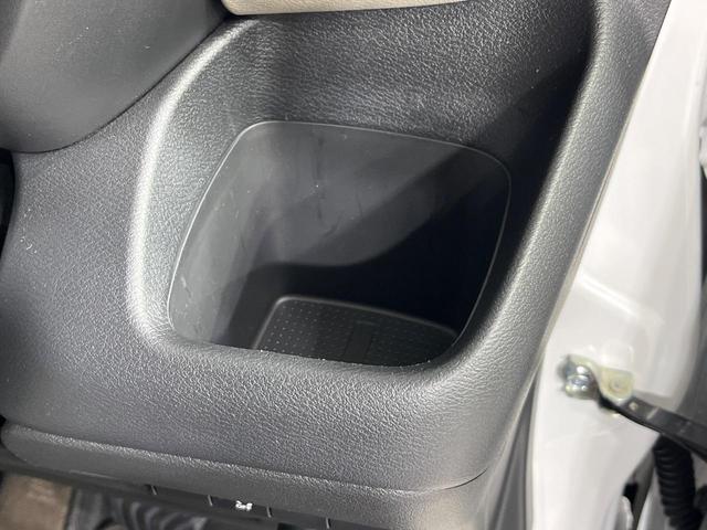 デイズ Ｘ　４ＷＤ　エマージェンシーブレーキ　バックカメラ　禁煙車　ドラレコ　コーナーセンサー　スマートキー　シートヒーター　純正１４インチアルミ　オートライト　オートエアコン　スマートキー　ＣＤ（45枚目）