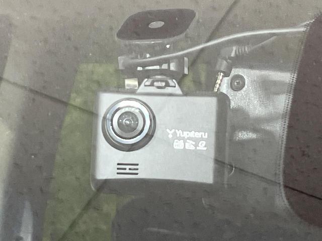 セレナ ハイウェイスター Vセレクション+セーフティII 4WD 禁煙車 純正ナビ 全方位カメラ 両側電動スライドドア 衝突軽減装置 ドライブレコーダー ETC HIDヘッド オートライト 純正15インチアルミ スマートキー Bluetooth再生(7枚目)