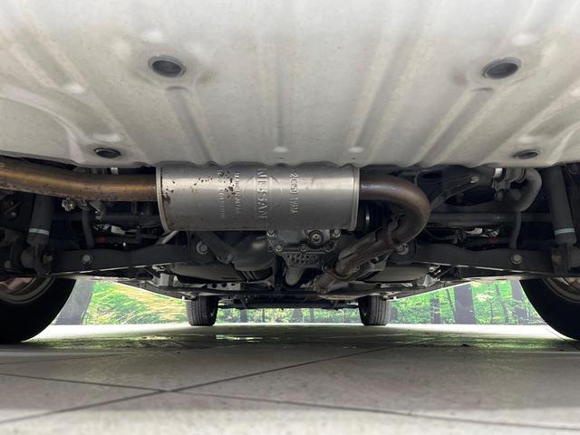 セレナ ハイウェイスター Vセレクション+セーフティII 4WD 禁煙車 純正ナビ 全方位カメラ 両側電動スライドドア 衝突軽減装置 ドライブレコーダー ETC HIDヘッド オートライト 純正15インチアルミ スマートキー Bluetooth再生(20枚目)