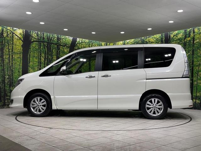 セレナ ハイウェイスター Vセレクション+セーフティII 4WD 禁煙車 純正ナビ 全方位カメラ 両側電動スライドドア 衝突軽減装置 ドライブレコーダー ETC HIDヘッド オートライト 純正15インチアルミ スマートキー Bluetooth再生(27枚目)