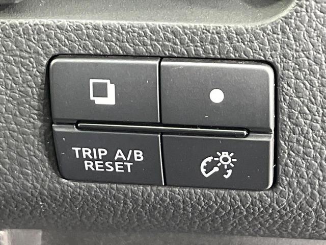 セレナ ハイウェイスター Vセレクション+セーフティII 4WD 禁煙車 純正ナビ 全方位カメラ 両側電動スライドドア 衝突軽減装置 ドライブレコーダー ETC HIDヘッド オートライト 純正15インチアルミ スマートキー Bluetooth再生(43枚目)