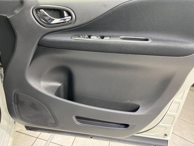 セレナ ハイウェイスター Vセレクション+セーフティII 4WD 禁煙車 純正ナビ 全方位カメラ 両側電動スライドドア 衝突軽減装置 ドライブレコーダー ETC HIDヘッド オートライト 純正15インチアルミ スマートキー Bluetooth再生(53枚目)