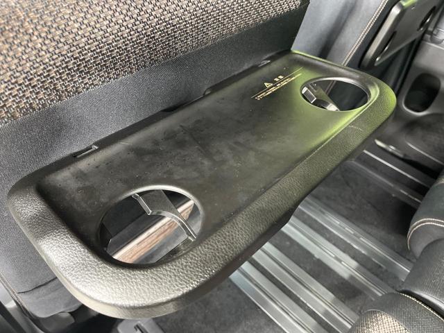 セレナ ハイウェイスター Vセレクション+セーフティII 4WD 禁煙車 純正ナビ 全方位カメラ 両側電動スライドドア 衝突軽減装置 ドライブレコーダー ETC HIDヘッド オートライト 純正15インチアルミ スマートキー Bluetooth再生(57枚目)