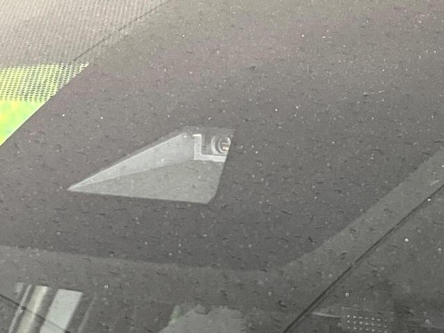 カローラクロス ハイブリッド　Ｇ　４ＷＤ　純正ディスプレイオーディオ　寒冷地仕様　バックカメラ　セーフティセンス　レーダークルーズ　禁煙車　ステアリングヒーター　ドラレコ　ＥＴＣ　ＬＥＤヘッド　スマートキー　オートマチックハイビーム（5枚目）