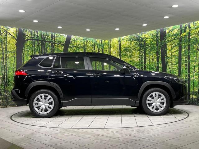 カローラクロス ハイブリッド　Ｇ　４ＷＤ　純正ディスプレイオーディオ　寒冷地仕様　バックカメラ　セーフティセンス　レーダークルーズ　禁煙車　ステアリングヒーター　ドラレコ　ＥＴＣ　ＬＥＤヘッド　スマートキー　オートマチックハイビーム（25枚目）