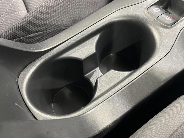 カローラクロス ハイブリッド　Ｇ　４ＷＤ　純正ディスプレイオーディオ　寒冷地仕様　バックカメラ　セーフティセンス　レーダークルーズ　禁煙車　ステアリングヒーター　ドラレコ　ＥＴＣ　ＬＥＤヘッド　スマートキー　オートマチックハイビーム（55枚目）