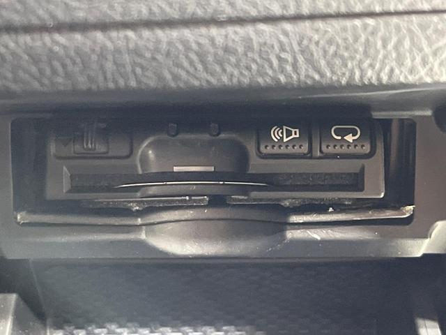 【ＥＴＣ】高速道路の料金所をストレスなく通過！話題のスポットやサービスエリアに多い「スマートＩＣ」利用時は必須のアイテムです。当店でセットアップを実施、ご納車当日からすぐにご利用いただけます！