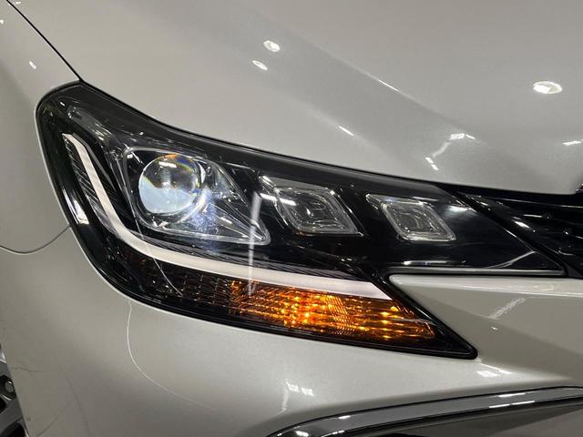 【ＨＩＤヘッドライト】非常に明るく前方を照らしてくれるので、悪天候や夜間の走行時も視界良好で安心してお乗りいただけます。