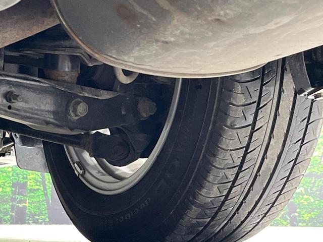 お車を安心してお乗りいただく為には、足回りの定期点検が欠かせません。サービスサポート（有償保証）では無料点検もご提供しており、安心のカーライフをお過ごしいただけるサポート体制が整っています。