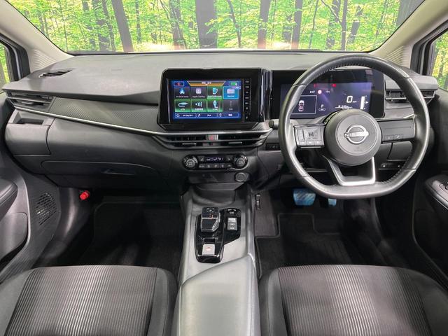 ノート Ｘ　ＦＯＵＲ　４ＷＤ　純正９インチディスプレイオーディオ　バックカメラ　ドラレコ　ＥＴＣ　禁煙車　全方位運転支援システム　ステアリングヒーター　前席シートヒーター　ハイビームアシスト　革巻きステアリング（2枚目）