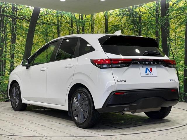 ノート Ｘ　ＦＯＵＲ　４ＷＤ　純正９インチディスプレイオーディオ　バックカメラ　ドラレコ　ＥＴＣ　禁煙車　全方位運転支援システム　ステアリングヒーター　前席シートヒーター　ハイビームアシスト　革巻きステアリング（28枚目）