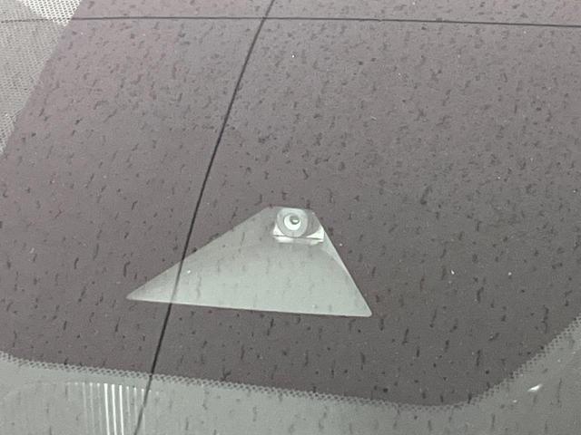 ノート Ｘ　ＦＯＵＲ　４ＷＤ　純正９インチディスプレイオーディオ　バックカメラ　ドラレコ　ＥＴＣ　禁煙車　全方位運転支援システム　ステアリングヒーター　前席シートヒーター　ハイビームアシスト　革巻きステアリング（33枚目）