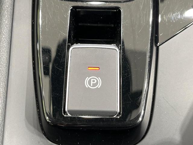 ノート Ｘ　ＦＯＵＲ　４ＷＤ　純正９インチディスプレイオーディオ　バックカメラ　ドラレコ　ＥＴＣ　禁煙車　全方位運転支援システム　ステアリングヒーター　前席シートヒーター　ハイビームアシスト　革巻きステアリング（40枚目）