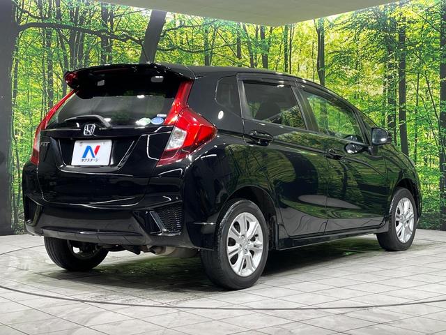 フィット １３Ｇ・Ｓパッケージ　４ＷＤ　禁煙車　純正ナビ　バックカメラ　衝突軽減装置　ＥＴＣ　ＬＥＤヘッド　オートライト　純正１５インチアルミ　オートエアコン　ステアリングスイッチ　Ｂｌｕｅｔｏｏｔｈ再生　電動格納ミラー（18枚目）