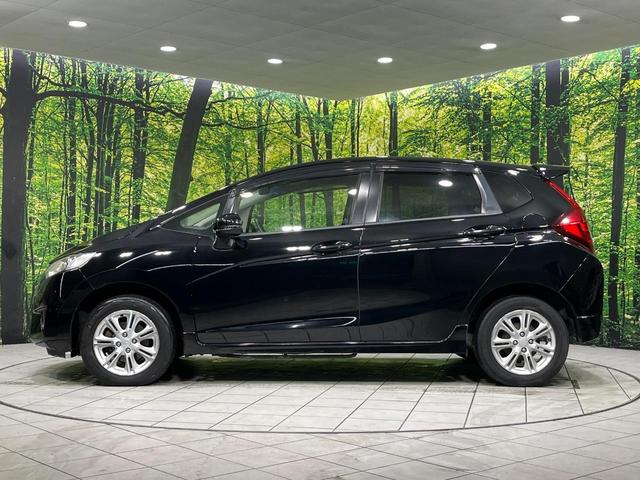 フィット １３Ｇ・Ｓパッケージ　４ＷＤ　禁煙車　純正ナビ　バックカメラ　衝突軽減装置　ＥＴＣ　ＬＥＤヘッド　オートライト　純正１５インチアルミ　オートエアコン　ステアリングスイッチ　Ｂｌｕｅｔｏｏｔｈ再生　電動格納ミラー（27枚目）