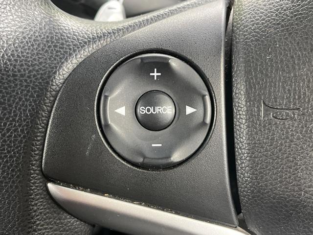 フィット １３Ｇ・Ｓパッケージ　４ＷＤ　禁煙車　純正ナビ　バックカメラ　衝突軽減装置　ＥＴＣ　ＬＥＤヘッド　オートライト　純正１５インチアルミ　オートエアコン　ステアリングスイッチ　Ｂｌｕｅｔｏｏｔｈ再生　電動格納ミラー（35枚目）