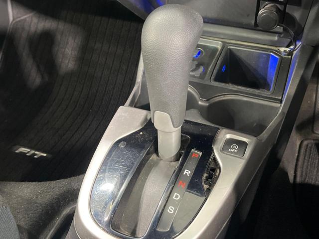 フィット １３Ｇ・Ｓパッケージ　４ＷＤ　禁煙車　純正ナビ　バックカメラ　衝突軽減装置　ＥＴＣ　ＬＥＤヘッド　オートライト　純正１５インチアルミ　オートエアコン　ステアリングスイッチ　Ｂｌｕｅｔｏｏｔｈ再生　電動格納ミラー（37枚目）