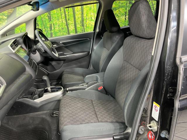 フィット １３Ｇ・Ｓパッケージ　４ＷＤ　禁煙車　純正ナビ　バックカメラ　衝突軽減装置　ＥＴＣ　ＬＥＤヘッド　オートライト　純正１５インチアルミ　オートエアコン　ステアリングスイッチ　Ｂｌｕｅｔｏｏｔｈ再生　電動格納ミラー（39枚目）
