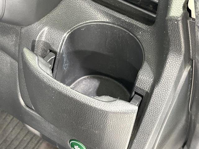 フィット １３Ｇ・Ｓパッケージ　４ＷＤ　禁煙車　純正ナビ　バックカメラ　衝突軽減装置　ＥＴＣ　ＬＥＤヘッド　オートライト　純正１５インチアルミ　オートエアコン　ステアリングスイッチ　Ｂｌｕｅｔｏｏｔｈ再生　電動格納ミラー（49枚目）