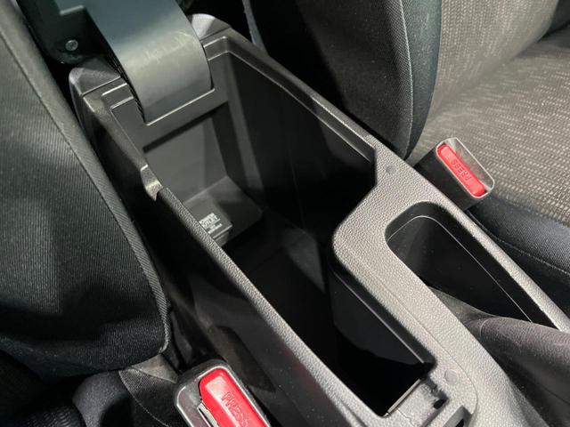 フィット １３Ｇ・Ｓパッケージ　４ＷＤ　禁煙車　純正ナビ　バックカメラ　衝突軽減装置　ＥＴＣ　ＬＥＤヘッド　オートライト　純正１５インチアルミ　オートエアコン　ステアリングスイッチ　Ｂｌｕｅｔｏｏｔｈ再生　電動格納ミラー（53枚目）