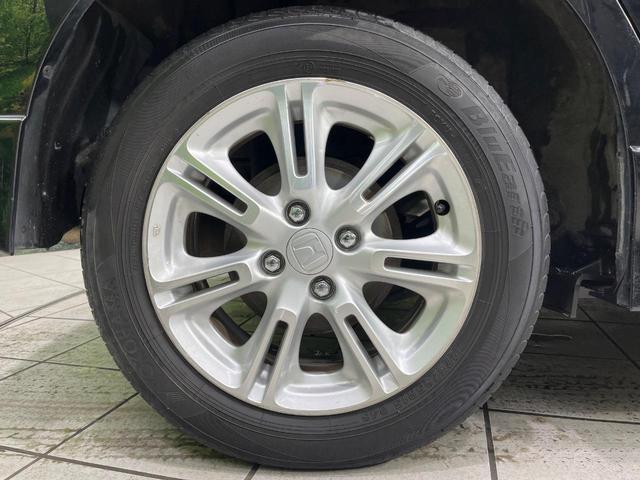 フィット １３Ｇ・Ｓパッケージ　４ＷＤ　禁煙車　純正ナビ　バックカメラ　衝突軽減装置　ＥＴＣ　ＬＥＤヘッド　オートライト　純正１５インチアルミ　オートエアコン　ステアリングスイッチ　Ｂｌｕｅｔｏｏｔｈ再生　電動格納ミラー（60枚目）