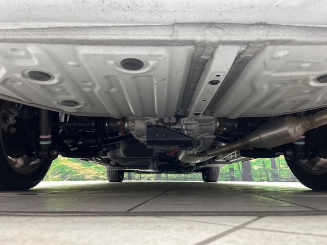 ノア ハイブリッドＳ－Ｚ　４ＷＤ　純正１０．５インチナビ　フリップダウンモニター　全方位カメラ　両側電動スライド　パワーバックドア　シートヒーター　ステアリングヒーター　プロジェクター式ＬＥＤヘッド　ドラレコ　ＥＴＣ　禁煙車（22枚目）