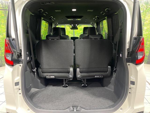 ノア ハイブリッドＳ－Ｚ　４ＷＤ　純正１０．５インチナビ　フリップダウンモニター　全方位カメラ　両側電動スライド　パワーバックドア　シートヒーター　ステアリングヒーター　プロジェクター式ＬＥＤヘッド　ドラレコ　ＥＴＣ　禁煙車（49枚目）