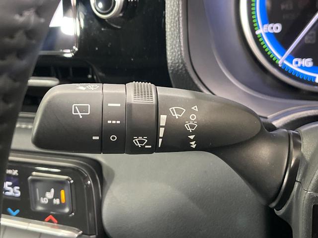 ノア ハイブリッドＳ－Ｚ　４ＷＤ　純正１０．５インチナビ　フリップダウンモニター　全方位カメラ　両側電動スライド　パワーバックドア　シートヒーター　ステアリングヒーター　プロジェクター式ＬＥＤヘッド　ドラレコ　ＥＴＣ　禁煙車（53枚目）