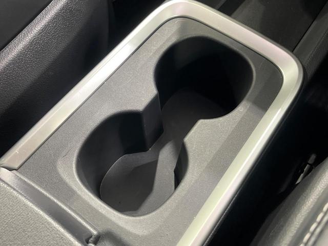 ノア ハイブリッドＳ－Ｚ　４ＷＤ　純正１０．５インチナビ　フリップダウンモニター　全方位カメラ　両側電動スライド　パワーバックドア　シートヒーター　ステアリングヒーター　プロジェクター式ＬＥＤヘッド　ドラレコ　ＥＴＣ　禁煙車（62枚目）