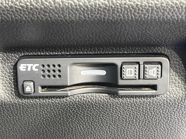 フリード+ G 4WD 純正インターナビ バックカメラ 電動スライドドア シートヒーター スマートキー ETC オートエアコン ステアリングスイッチ Bluetooth再生 アイドリングストップ 禁煙車(8枚目)